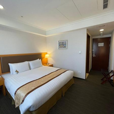 Fuward Hotel Tajnan Kültér fotó